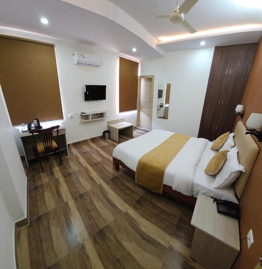 Pink Vista Hotel Jaipur Bagian luar foto